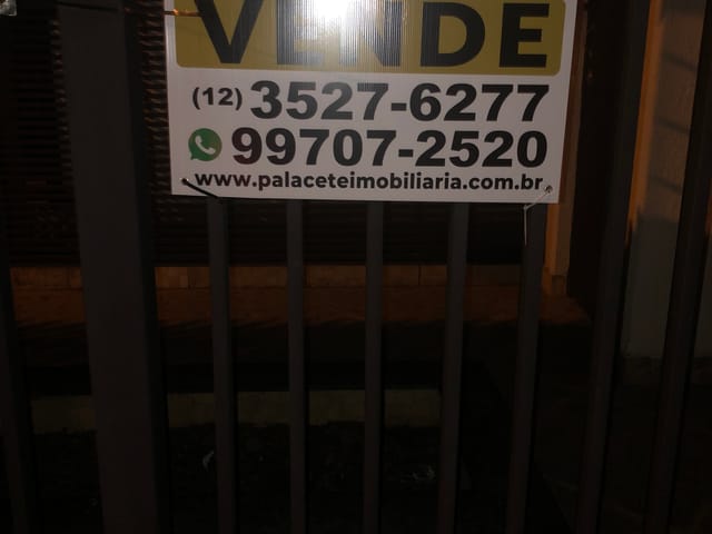 Comercial com 300m² 3 quartos e 1 banheiro, à venda, no bairro Chácara Galega em Pindamonhangaba