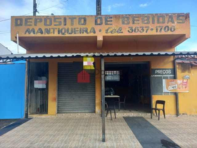 Comercial com 264m², à venda ou para alugar, no bairro Mantiqueira em Pindamonhangaba