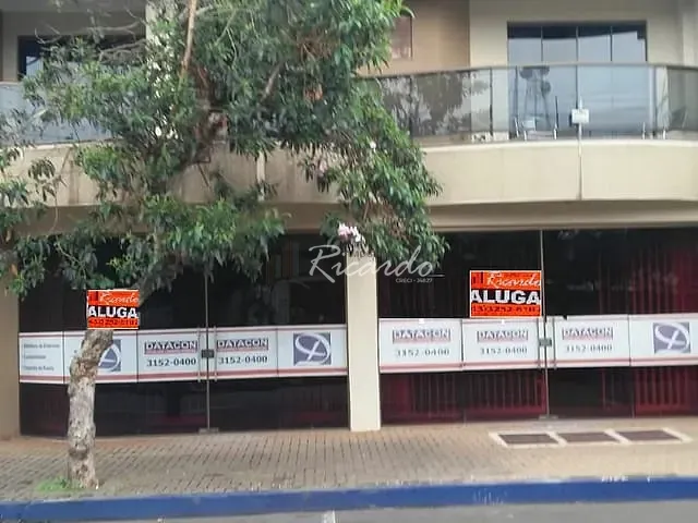 Sala com 185m², para alugar, no bairro Centro em Arapongas