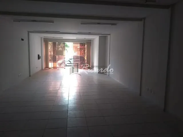 Sala com 185m², para alugar, no bairro Centro em Arapongas
