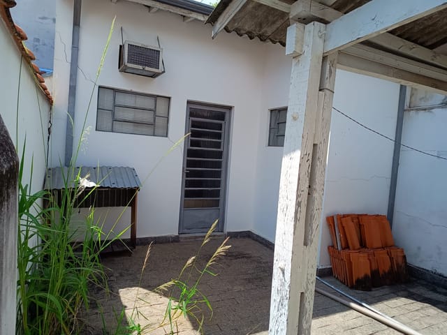 Comercial com 210m², para alugar, no bairro Centro em Taubaté