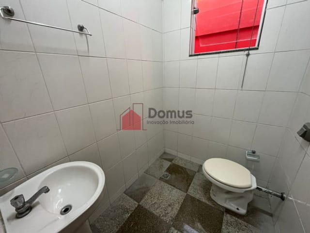 Sala para alugar, no bairro Centro em Pindamonhangaba