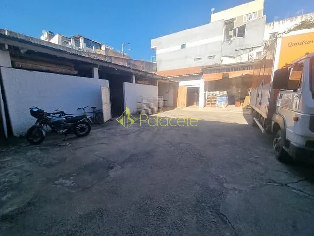 Galpão / Barracão com 1680m², à venda, no bairro São Roque em Aparecida