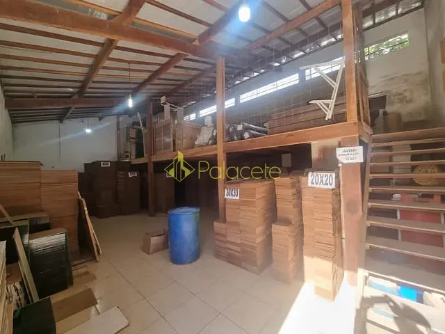 Galpão / Barracão com 1680m², à venda, no bairro São Roque em Aparecida