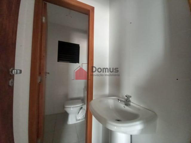 Sala para alugar, no bairro Centro em Pindamonhangaba