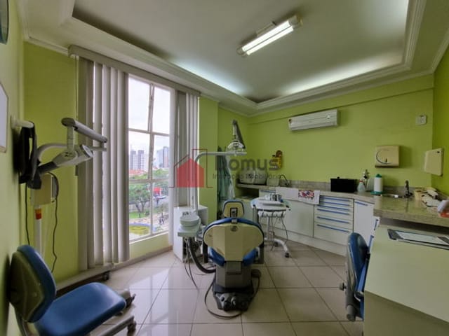 Sala à venda, no bairro Centro em Pindamonhangaba