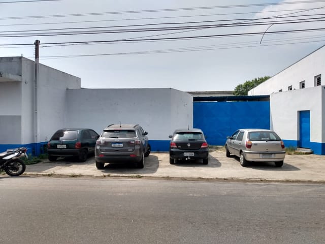 Galpão / Barracão com 1200m², para alugar, no bairro Maria Áurea em Pindamonhangaba