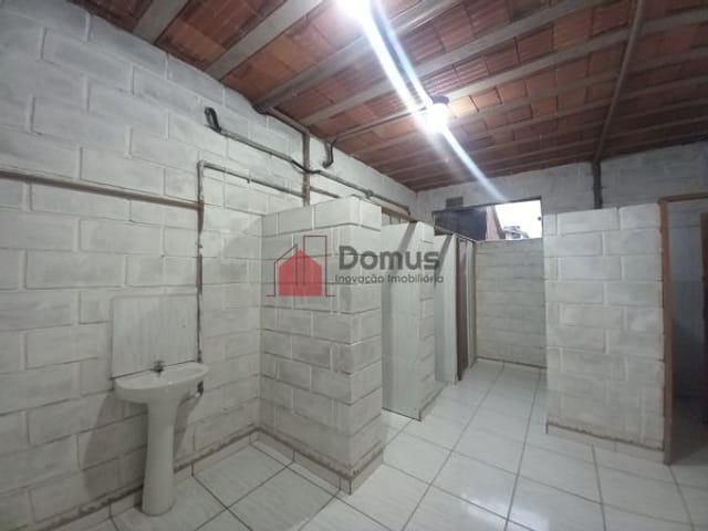 Galpão / Barracão para alugar, no bairro Moreira César em Pindamonhangaba