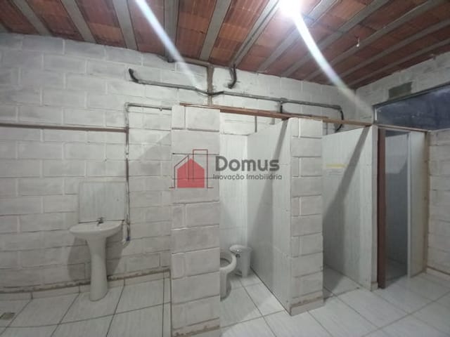 Galpão / Barracão para alugar, no bairro Moreira César em Pindamonhangaba