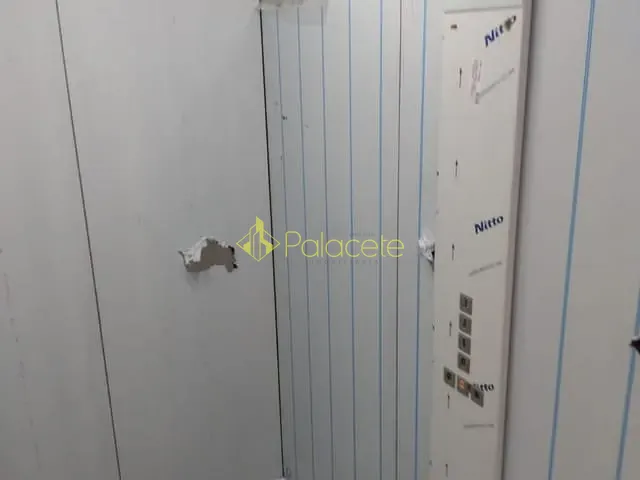 Sala com 50m², para alugar, no bairro Centro em Pindamonhangaba