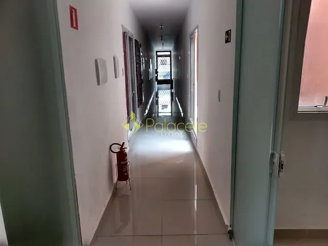 Sala com 50m², para alugar, no bairro Centro em Pindamonhangaba
