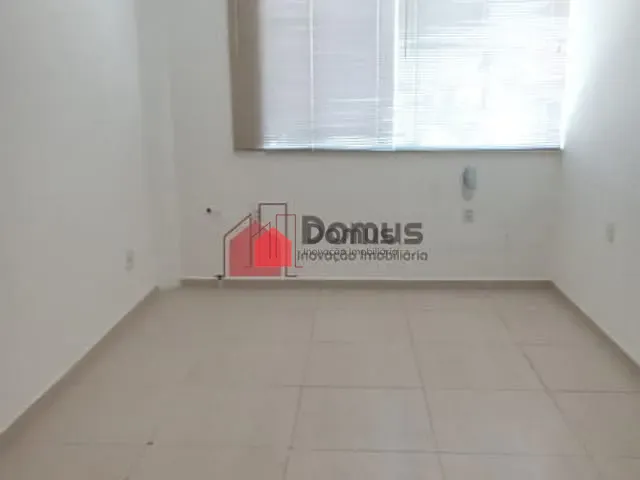 Sala para alugar, no bairro Jardim Rosely em Pindamonhangaba