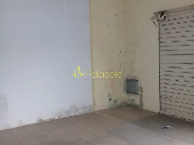 Galpão / Barracão à venda, no bairro Vila Rica em Pindamonhangaba