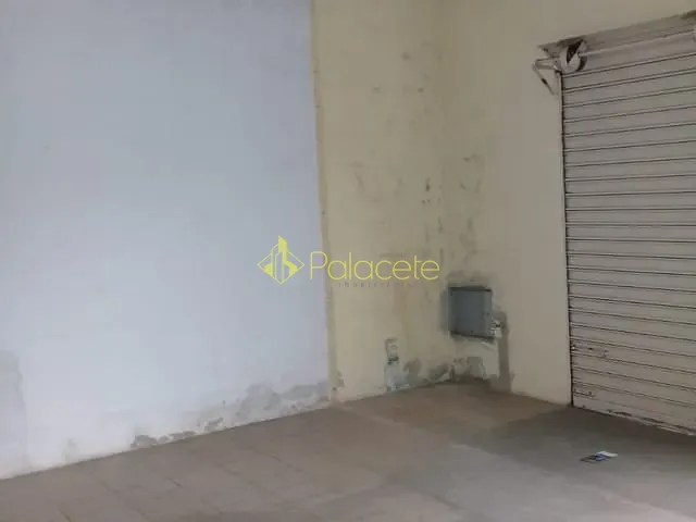 Galpão / Barracão à venda, no bairro Vila Rica em Pindamonhangaba