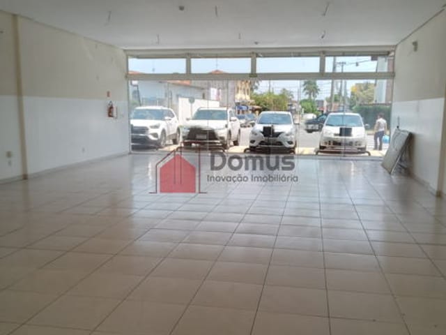 Sala com 160m², para alugar, no bairro Jardim Rosely em Pindamonhangaba