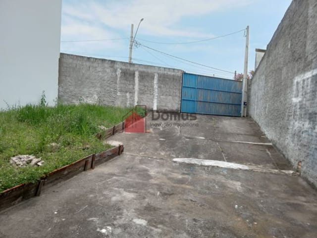 Galpão / Barracão com 304m², à venda, no bairro Jardim Rosely em Pindamonhangaba
