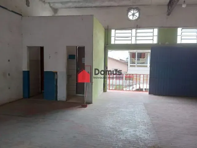 Galpão / Barracão com 304m², à venda, no bairro Jardim Rosely em Pindamonhangaba