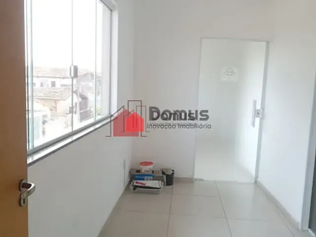 Sala para alugar, no bairro Jardim Rosely em Pindamonhangaba