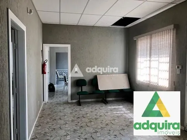 Casa com 360m² 6 quartos e 3 banheiros, à venda, no bairro Centro em Ponta Grossa