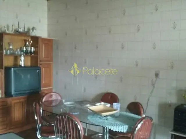 Comercial com 200m² 2 quartos e 2 banheiros, à venda, no bairro Centro em Aparecida