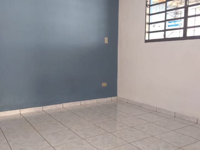 Galpão / Barracão com 35m² 1 quarto e 1 banheiro, à venda ou para alugar, no bairro Parque das Nações em Pindamonhangaba