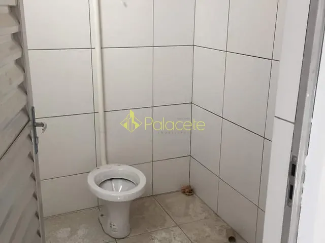 Sala para alugar, no bairro Centro em Pindamonhangaba