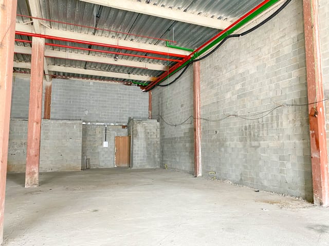 Comercial com 293m², para alugar, no bairro Centro em Pindamonhangaba
