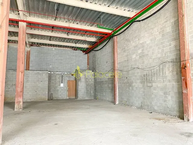 Comercial com 293m², para alugar, no bairro Centro em Pindamonhangaba