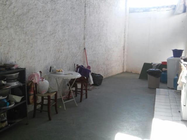 Prédio 2 quartos e 4 banheiros, à venda, no bairro Crispim em Pindamonhangaba