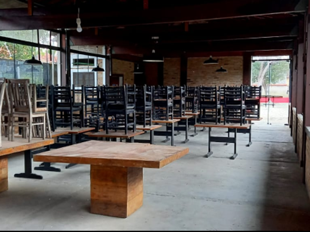 Comercial com 873m², à venda, no bairro Santana em Pindamonhangaba