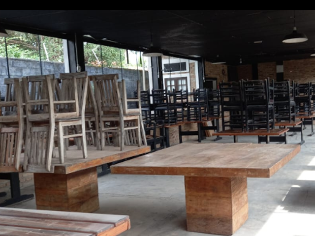 Comercial com 873m², à venda, no bairro Santana em Pindamonhangaba