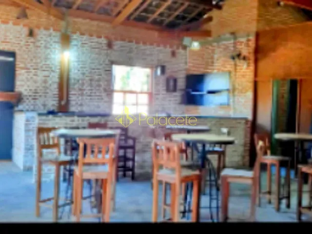 Comercial com 873m², à venda, no bairro Santana em Pindamonhangaba