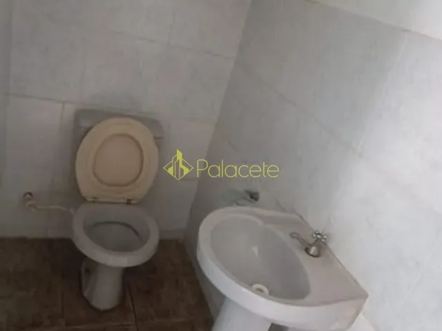 Comercial com 250m² 4 quartos e 6 banheiros, à venda ou para alugar, no bairro Vila Olímpia em Taubaté