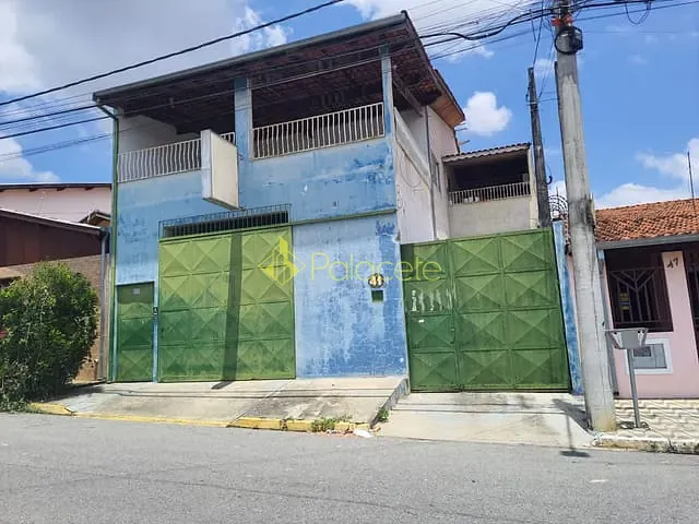 Comercial com 250m² 4 quartos e 6 banheiros, à venda ou para alugar, no bairro Vila Olímpia em Taubaté