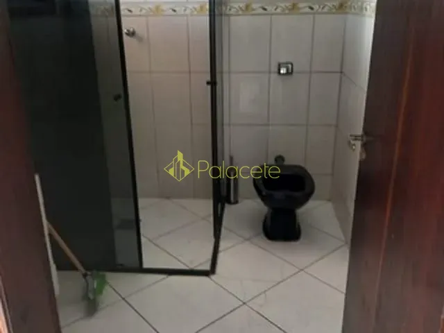 Comercial com 250m² 4 quartos e 6 banheiros, à venda ou para alugar, no bairro Vila Olímpia em Taubaté