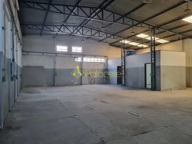 Galpão / Barracão à venda, no bairro Jardim Santana em Tremembé