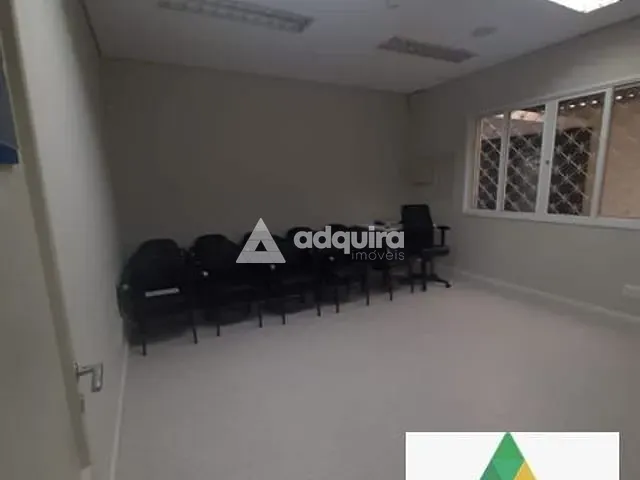 Casa com 253m², para alugar, no bairro Centro em Ponta Grossa