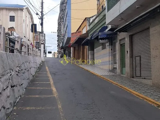 Prédio à venda, no bairro Centro em Aparecida