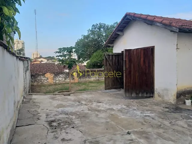 Comercial 3 quartos e 2 banheiros, para alugar, no bairro Centro em Pindamonhangaba