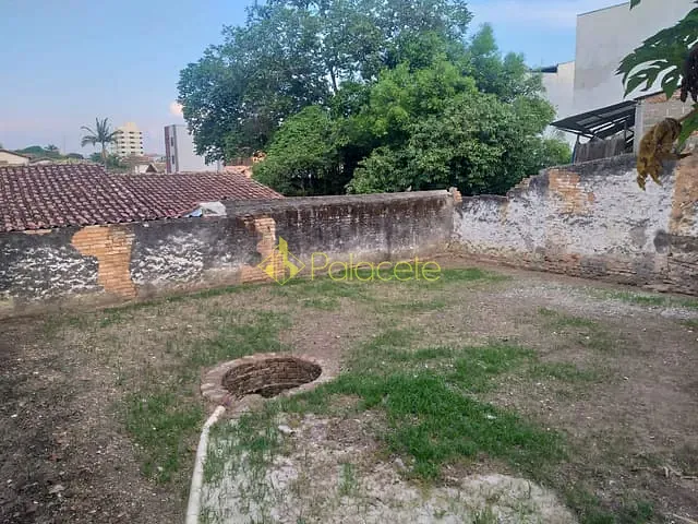 Comercial 3 quartos e 2 banheiros, para alugar, no bairro Centro em Pindamonhangaba