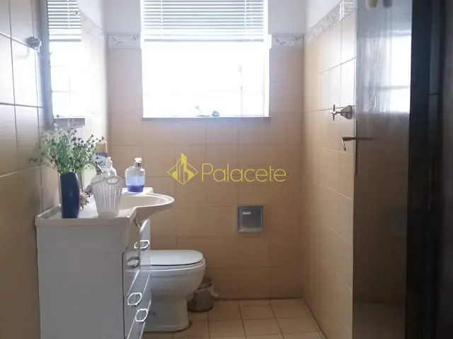 Comercial 3 quartos e 2 banheiros, para alugar, no bairro Centro em Pindamonhangaba