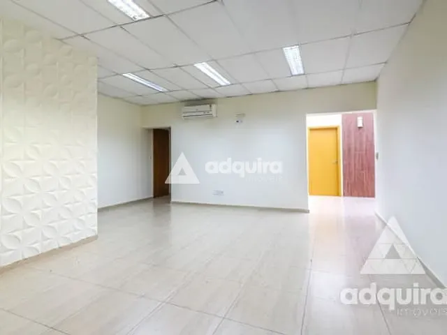 Casa com 182m², à venda, no bairro Centro em Ponta Grossa