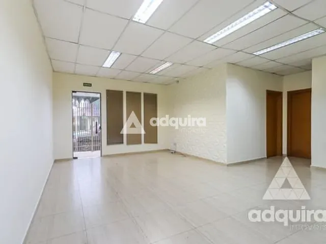 Casa com 182m², à venda, no bairro Centro em Ponta Grossa