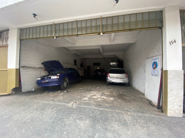 Comercial com 136m² 4 quartos e 3 banheiros, à venda, no bairro Centro em Aparecida