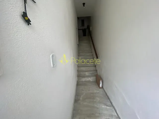 Comercial com 136m² 4 quartos e 3 banheiros, à venda, no bairro Centro em Aparecida