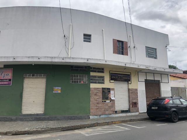 Prédio com 140m² 2 quartos e 4 banheiros, à venda, no bairro Maria Áurea em Pindamonhangaba