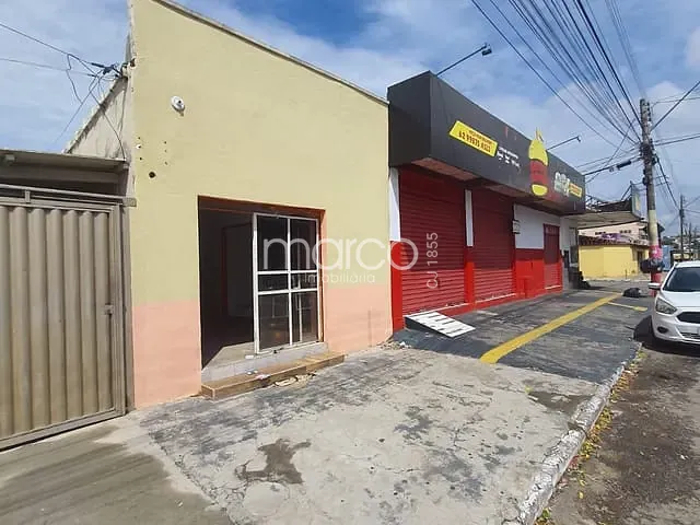 Comercial para alugar, no bairro Vila Santa Helena em Goiânia