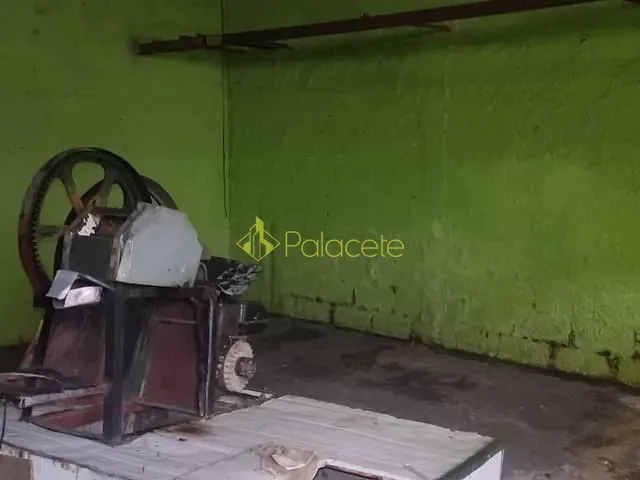 Galpão / Barracão com 373m², à venda, no bairro Jardim Santa Luzia em Pindamonhangaba