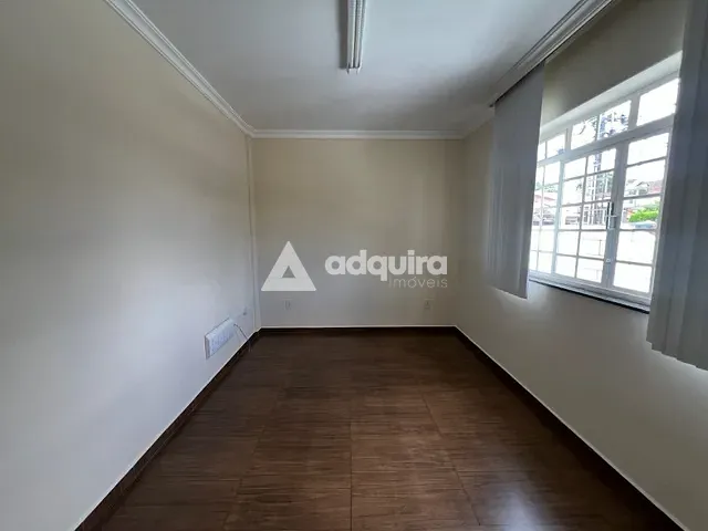 Casa com 472m², à venda, no bairro Estrela em Ponta Grossa