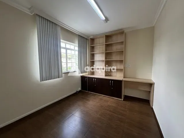 Casa com 472m², à venda, no bairro Estrela em Ponta Grossa